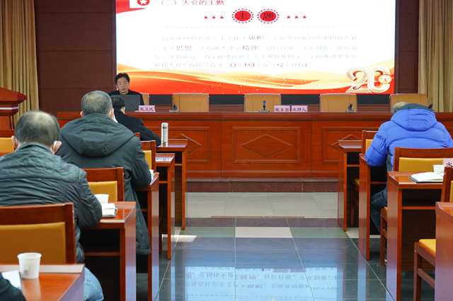 12月19日，清遠(yuǎn)市水利局在八樓會(huì)議室開(kāi)展學(xué)習(xí)宣傳貫徹黨的二十大精神專(zhuān)題宣講1.JPG