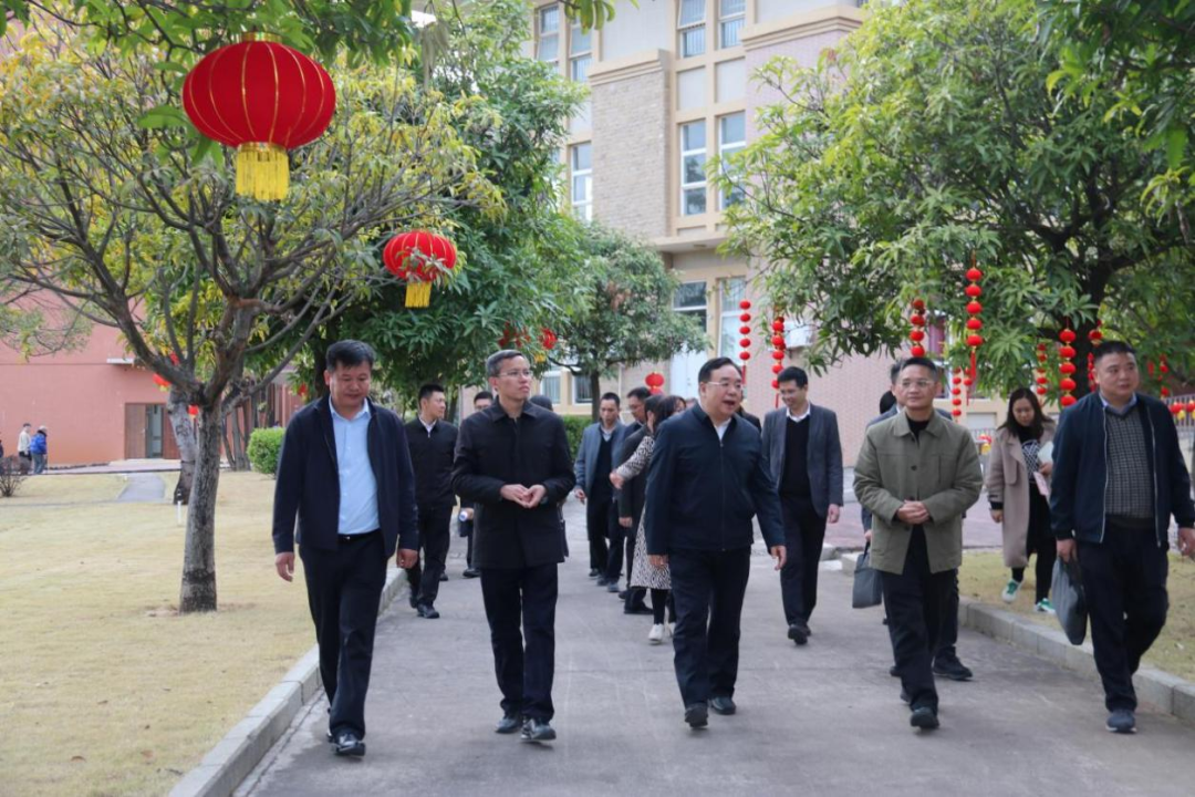 省廳丁紅都書記蒞清：調(diào)研養(yǎng)老福祉，傳遞新春溫情