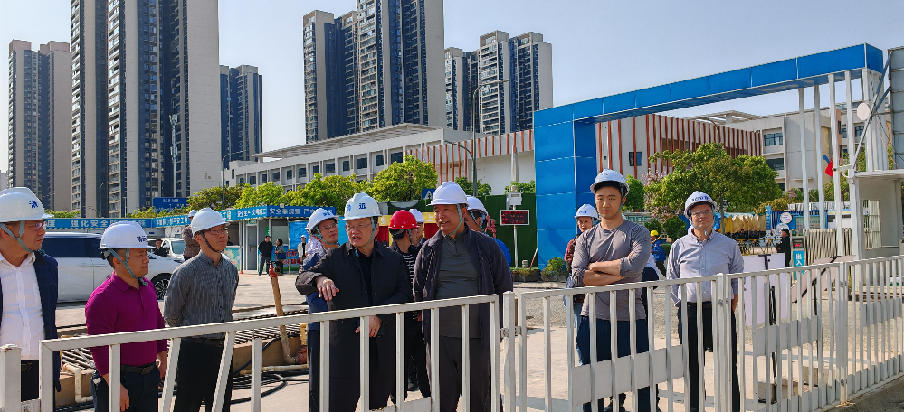 市領(lǐng)導(dǎo)帶隊(duì)督導(dǎo)檢查施工安全、防汛防風(fēng)、污染防治等工作